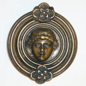 battiporta con viso femminile in ottone bronzato -door knocker with female face